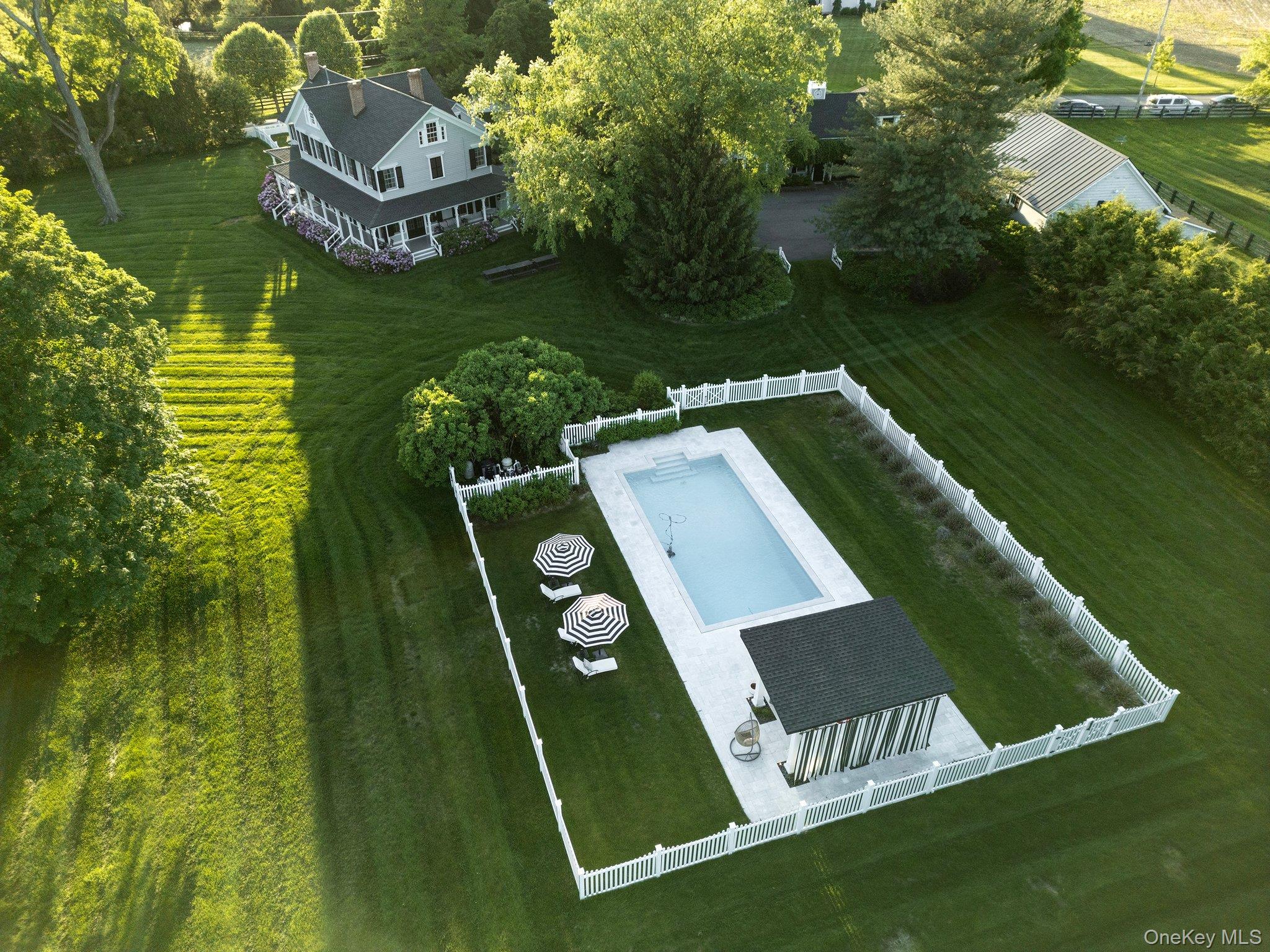 Warwick, New York, 10990, United States, 5 Bedrooms Bedrooms, ,5 BathroomsBathrooms,Residential,For Sale,2002673