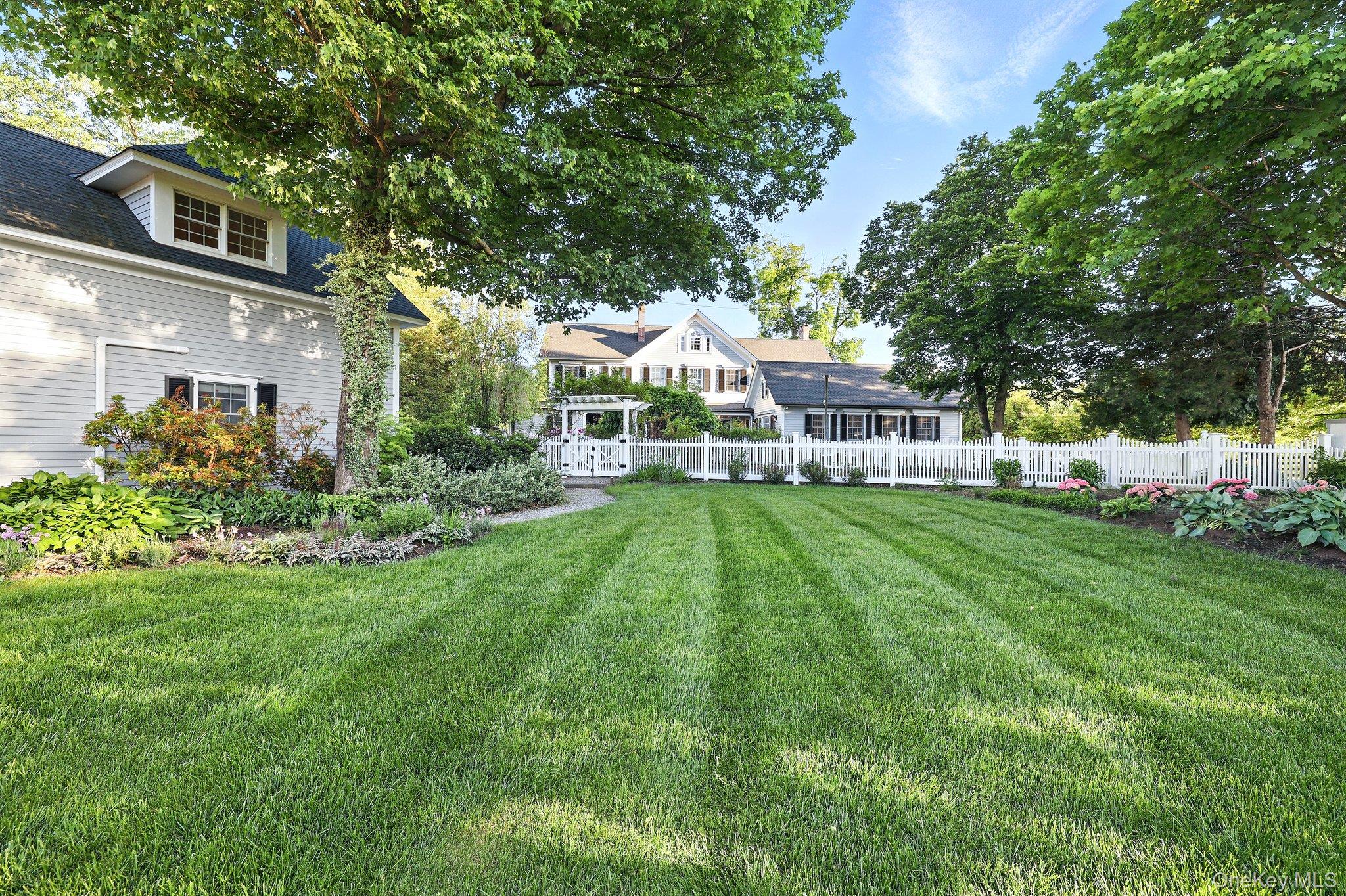 Warwick, New York, 10990, United States, 5 Bedrooms Bedrooms, ,5 BathroomsBathrooms,Residential,For Sale,2002673