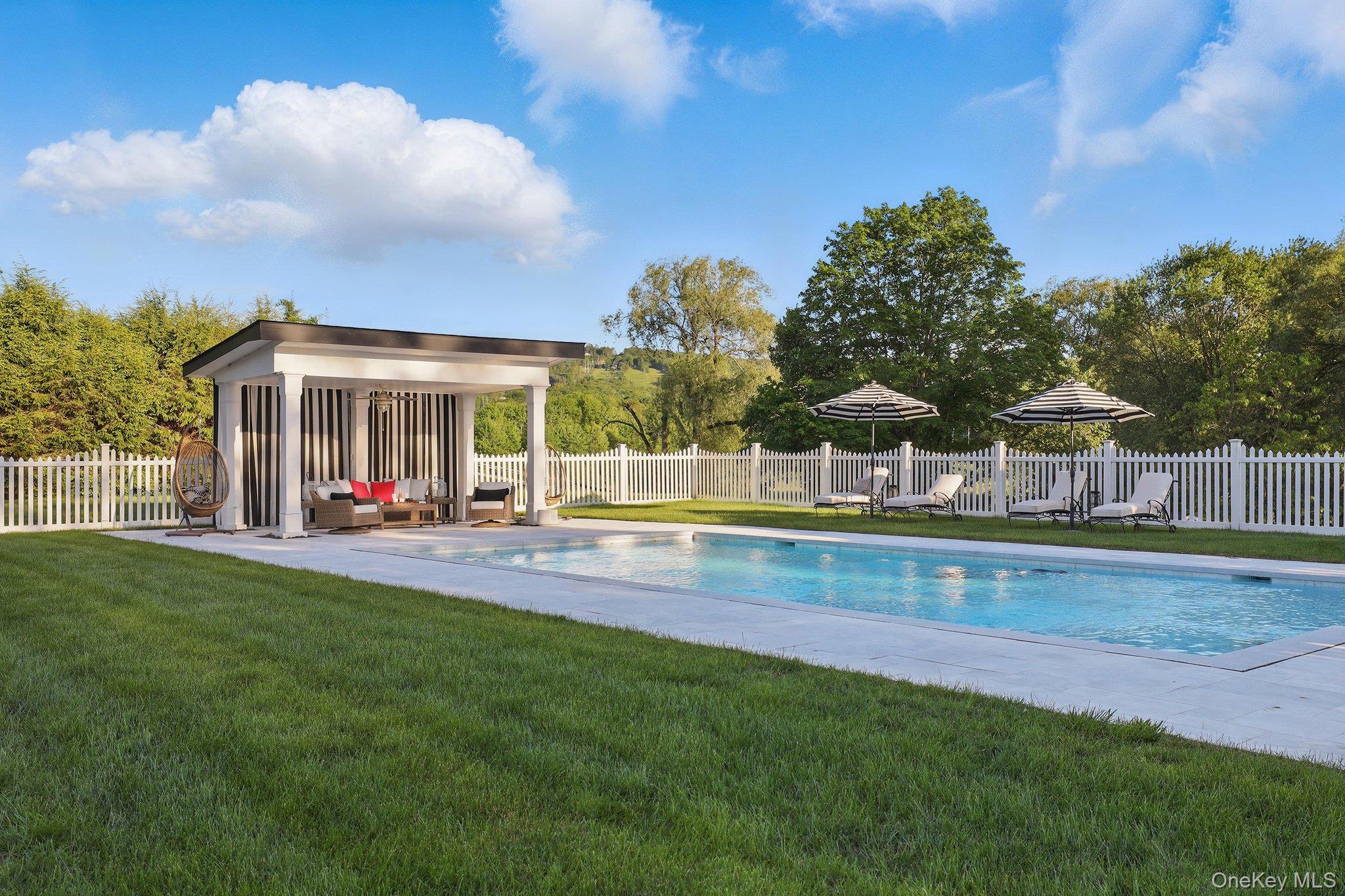 Warwick, New York, 10990, United States, 5 Bedrooms Bedrooms, ,5 BathroomsBathrooms,Residential,For Sale,2002673