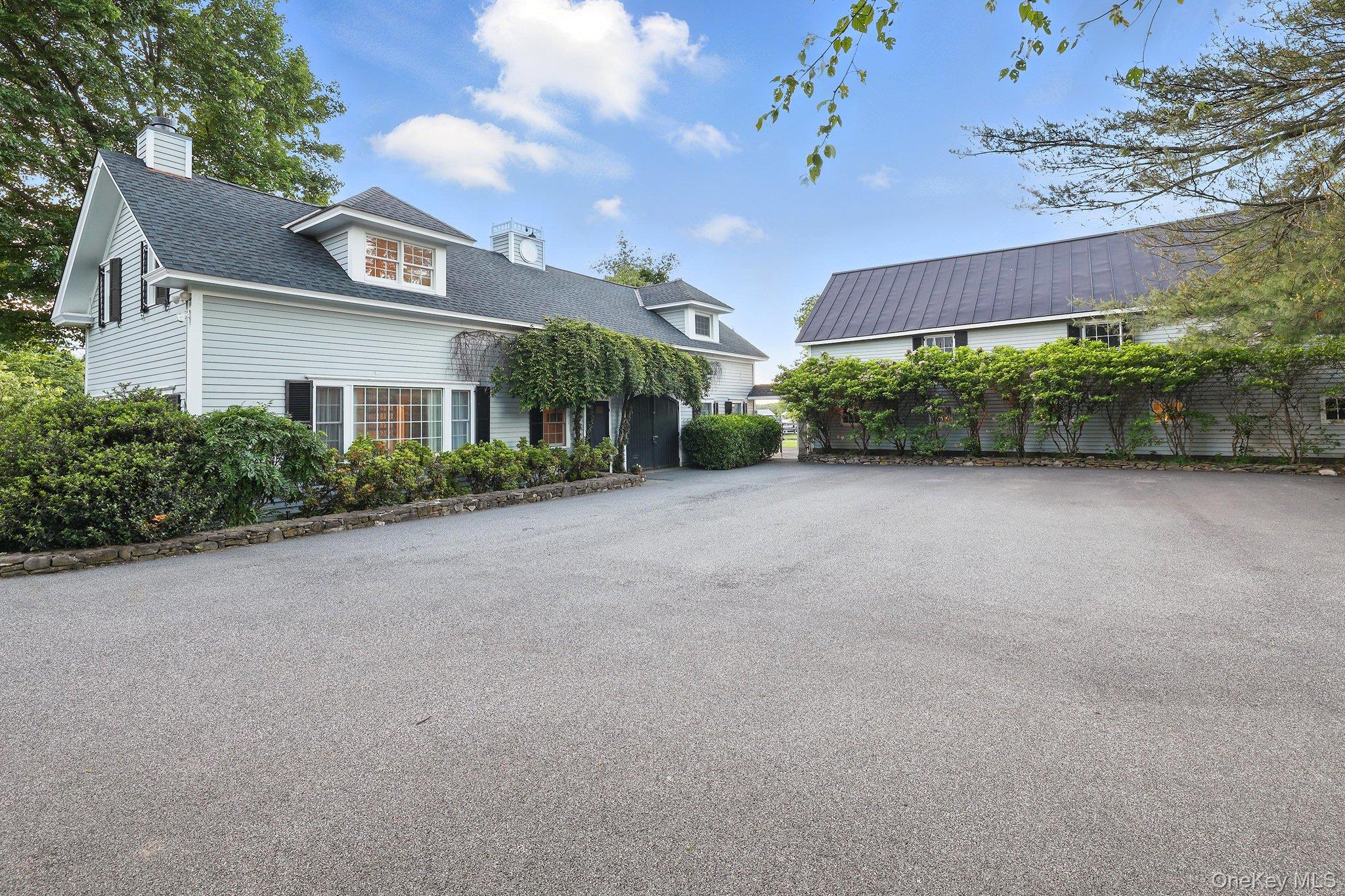 Warwick, New York, 10990, United States, 5 Bedrooms Bedrooms, ,5 BathroomsBathrooms,Residential,For Sale,2002673