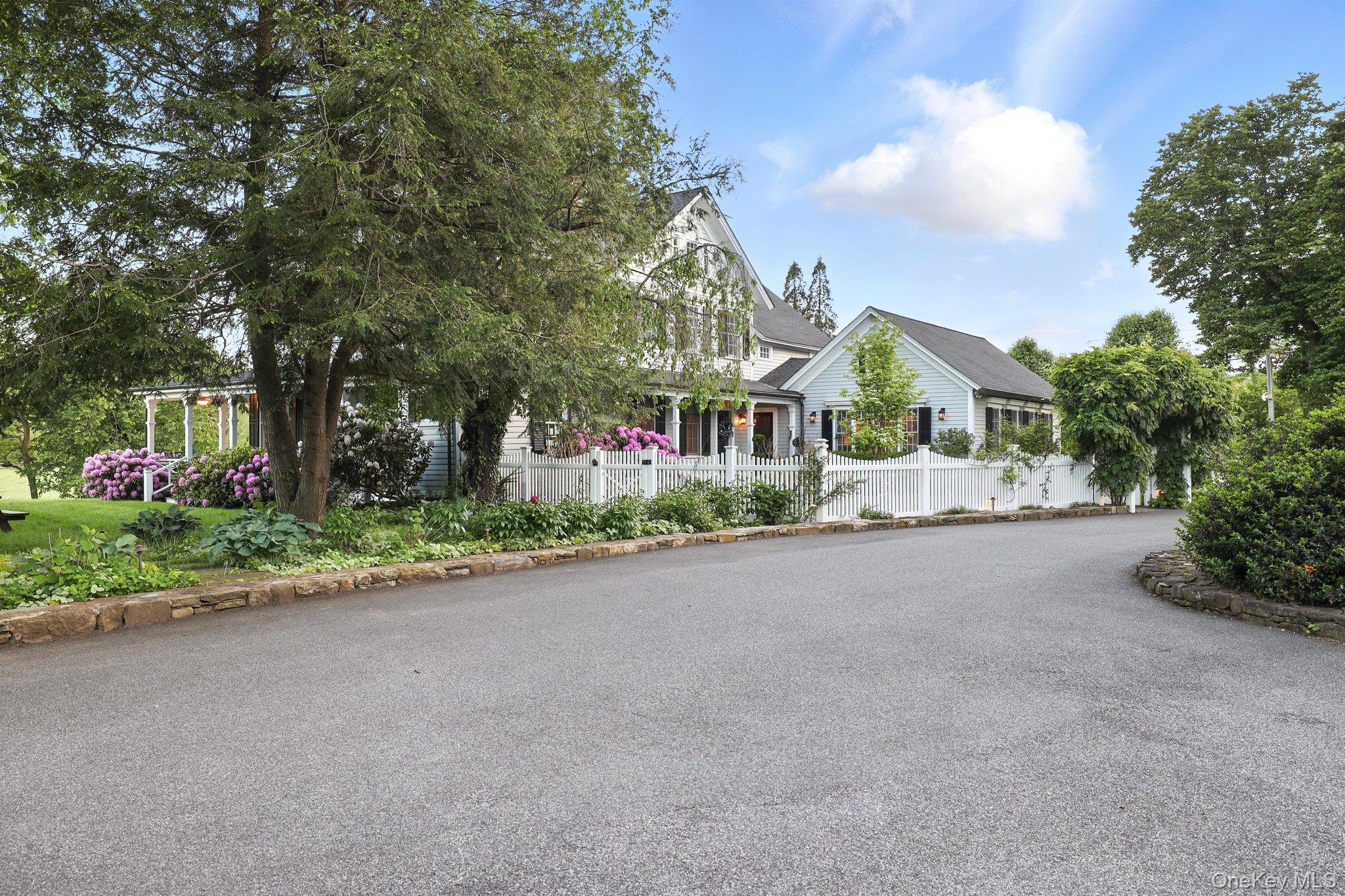 Warwick, New York, 10990, United States, 5 Bedrooms Bedrooms, ,5 BathroomsBathrooms,Residential,For Sale,2002673