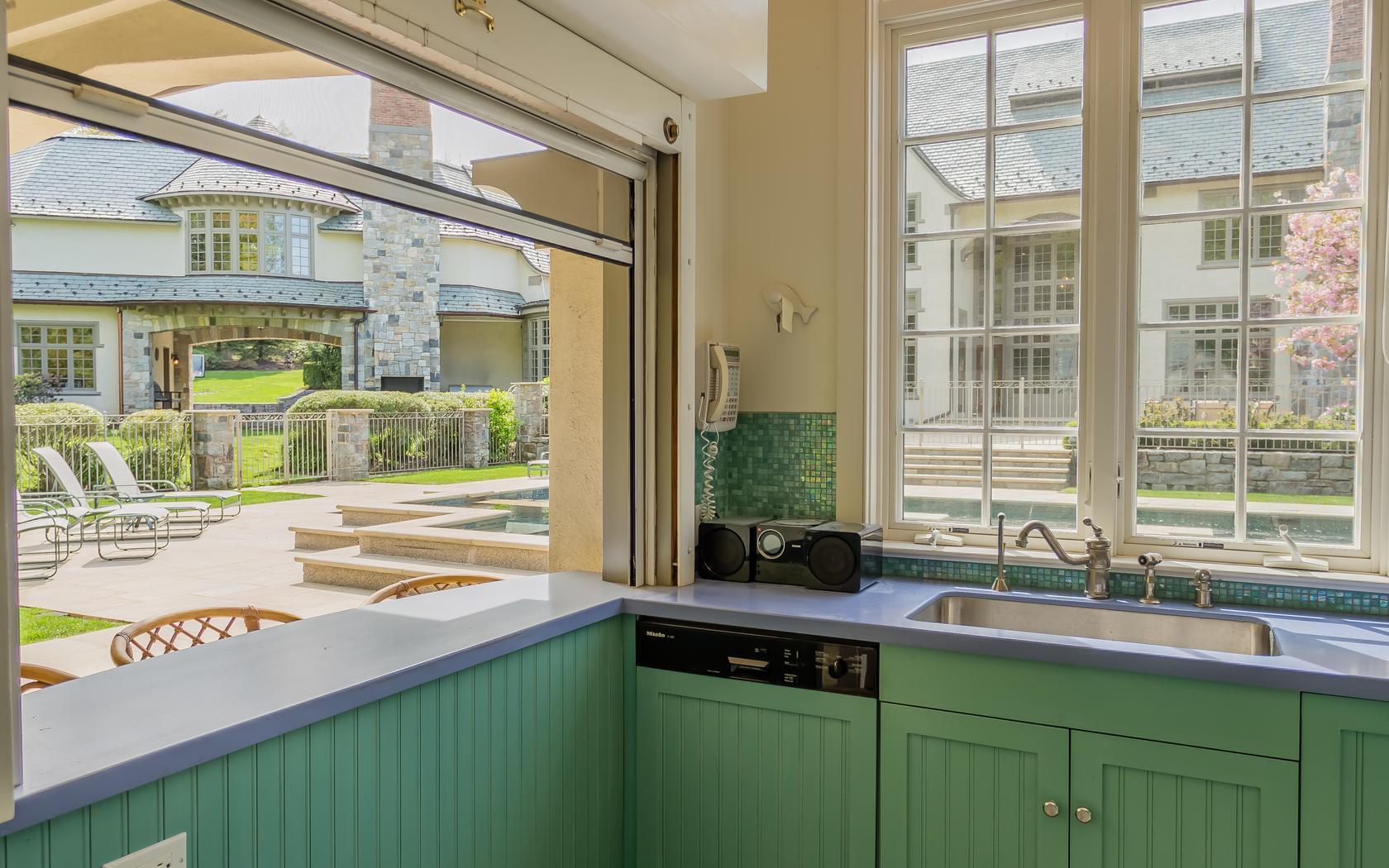 Bedford Corners, New York, 10549, United States, 6 Bedrooms Bedrooms, ,9.5 BathroomsBathrooms,Residential,For Sale,1778639