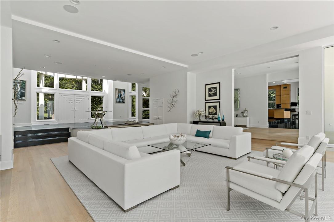 Croton-on-Hudson, New York, 10520, United States, 5 Bedrooms Bedrooms, ,8 BathroomsBathrooms,Residential,For Sale,1778646