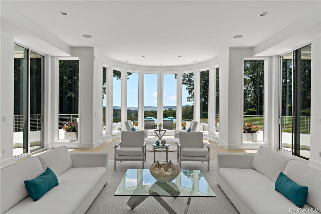 Croton-on-Hudson, New York, 10520, United States, 5 Bedrooms Bedrooms, ,8 BathroomsBathrooms,Residential,For Sale,1778646