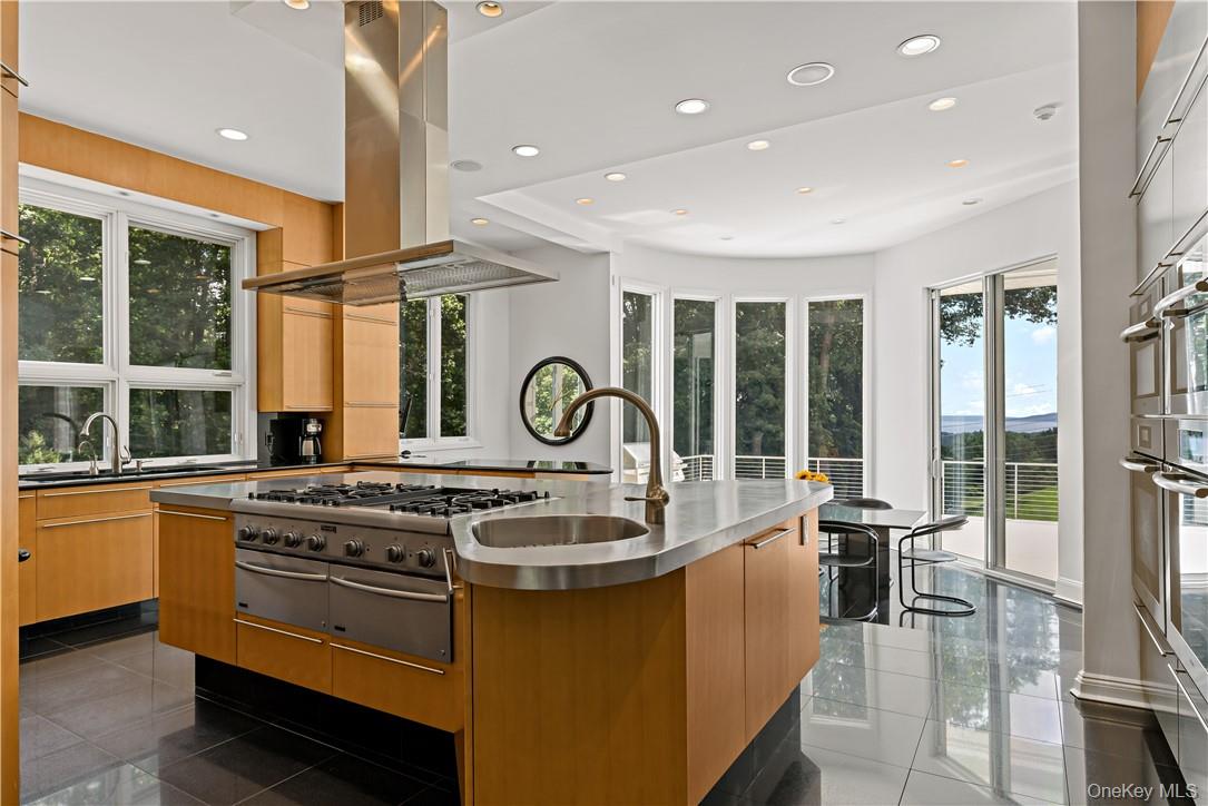 Croton-on-Hudson, New York, 10520, United States, 5 Bedrooms Bedrooms, ,8 BathroomsBathrooms,Residential,For Sale,1778646