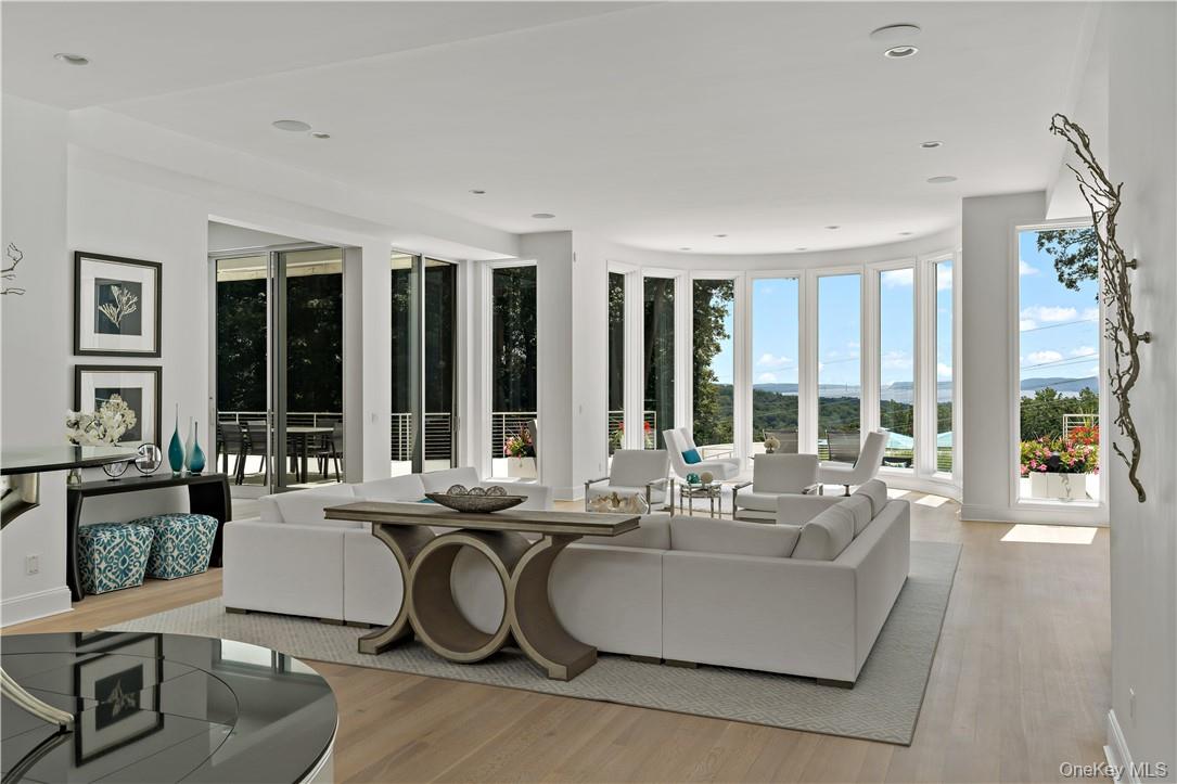 Croton-on-Hudson, New York, 10520, United States, 5 Bedrooms Bedrooms, ,8 BathroomsBathrooms,Residential,For Sale,1778646