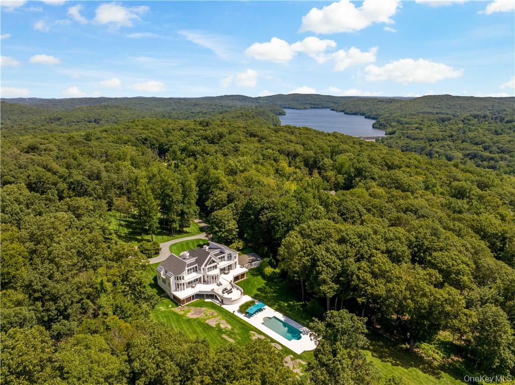 Croton-on-Hudson, New York, 10520, United States, 5 Bedrooms Bedrooms, ,8 BathroomsBathrooms,Residential,For Sale,1778646