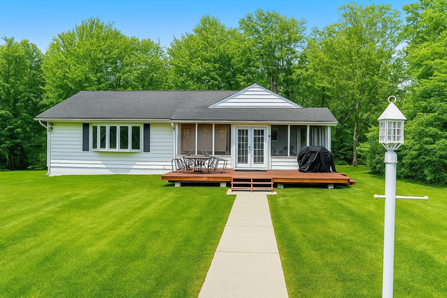 718 Milton Turnpike 1 Lloyd - 5c02ed6a 519c 471a Be12 6e1dae9531ff 