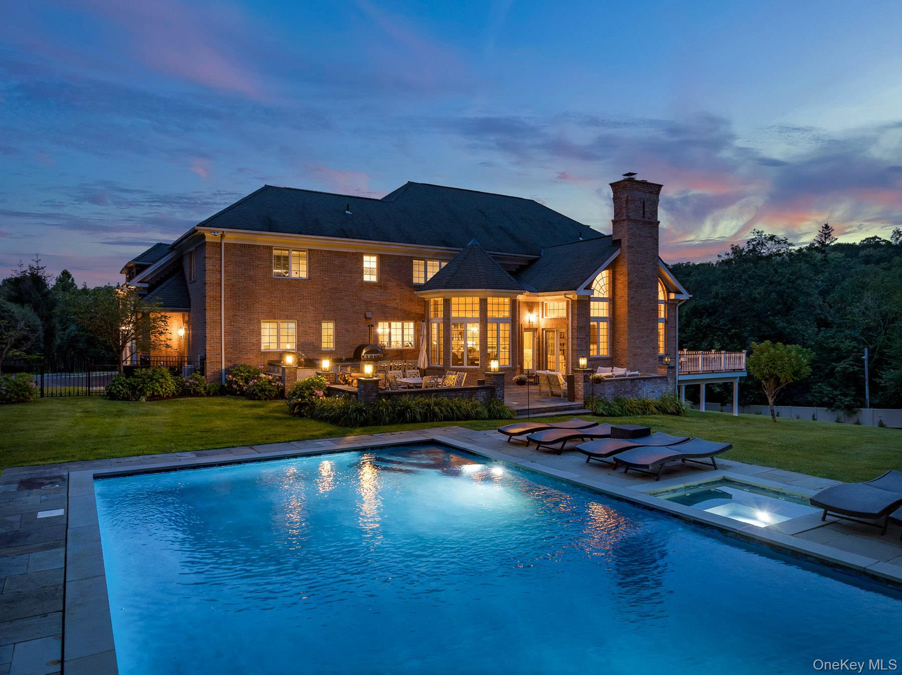 Armonk, New York, 10504, United States, 5 Bedrooms Bedrooms, ,5.5 BathroomsBathrooms,Residential,For Sale,1907943