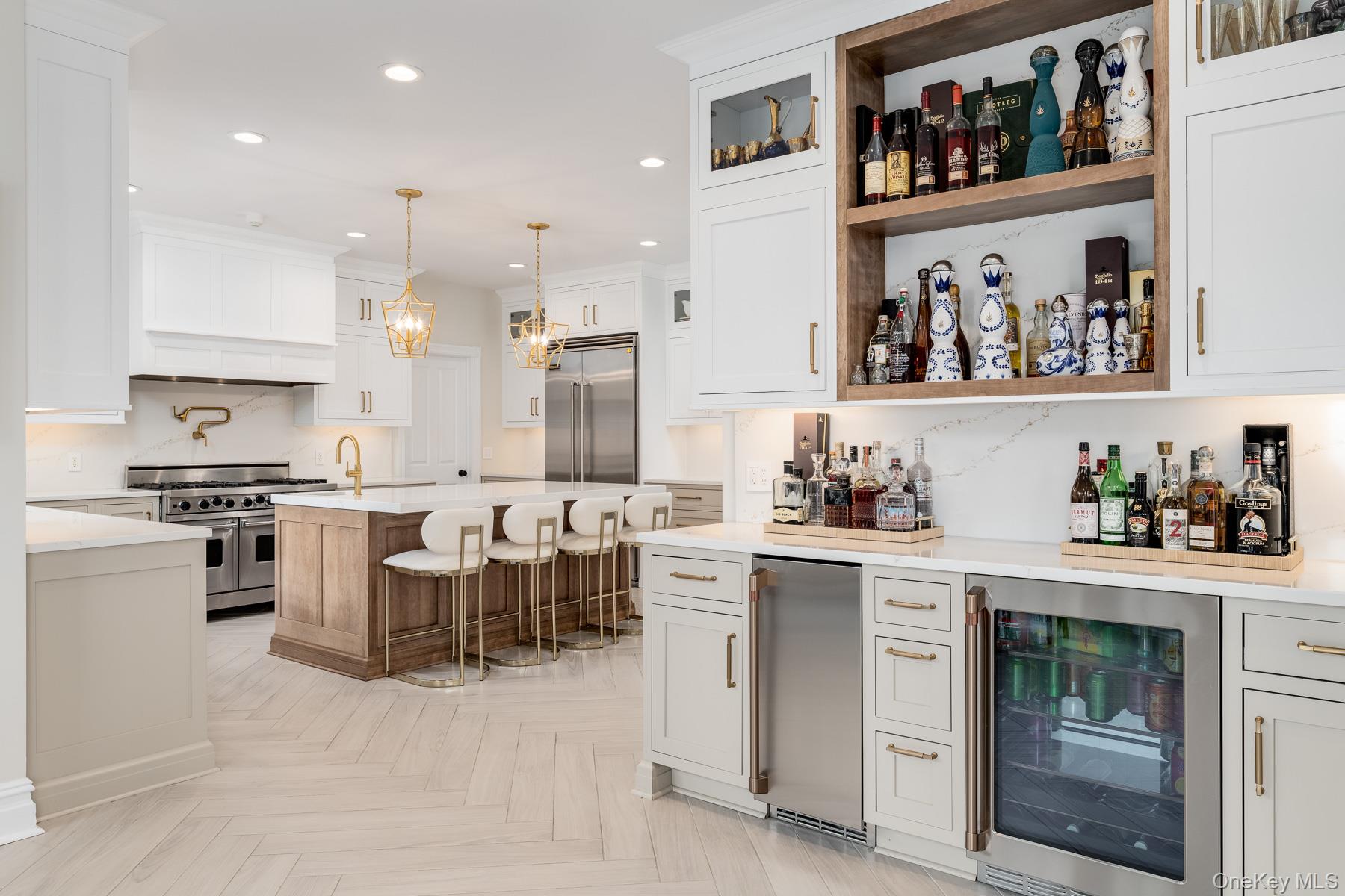 Armonk, New York, 10504, United States, 5 Bedrooms Bedrooms, ,5.5 BathroomsBathrooms,Residential,For Sale,1907943