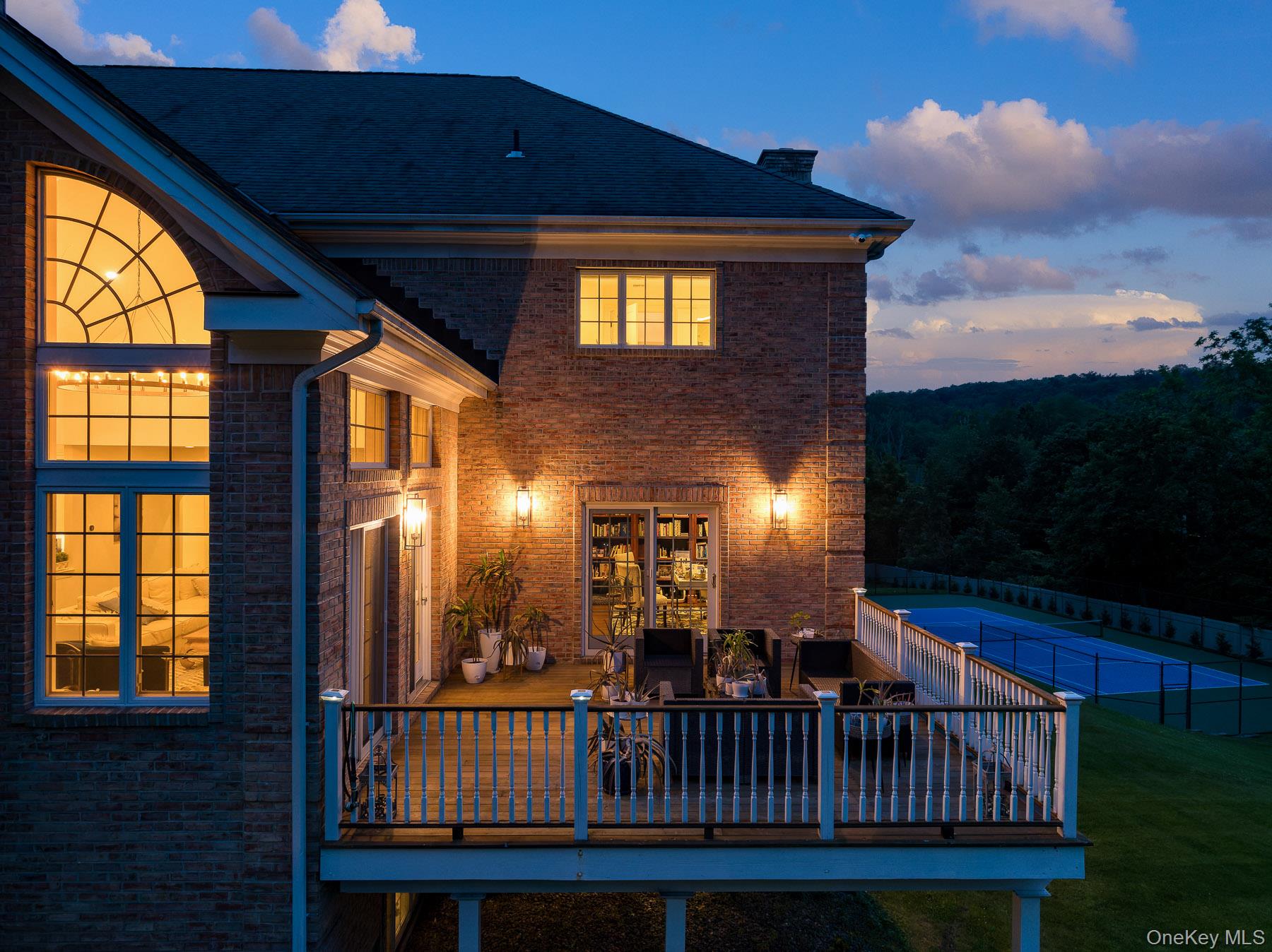 Armonk, New York, 10504, United States, 5 Bedrooms Bedrooms, ,5.5 BathroomsBathrooms,Residential,For Sale,1907943