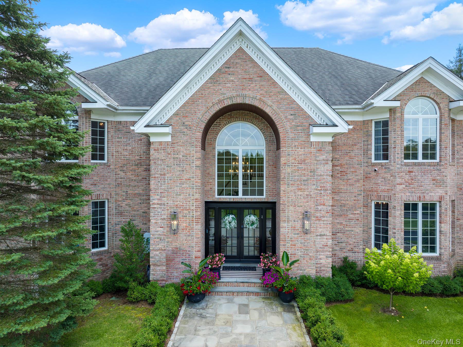 Armonk, New York, 10504, United States, 5 Bedrooms Bedrooms, ,5.5 BathroomsBathrooms,Residential,For Sale,1907943