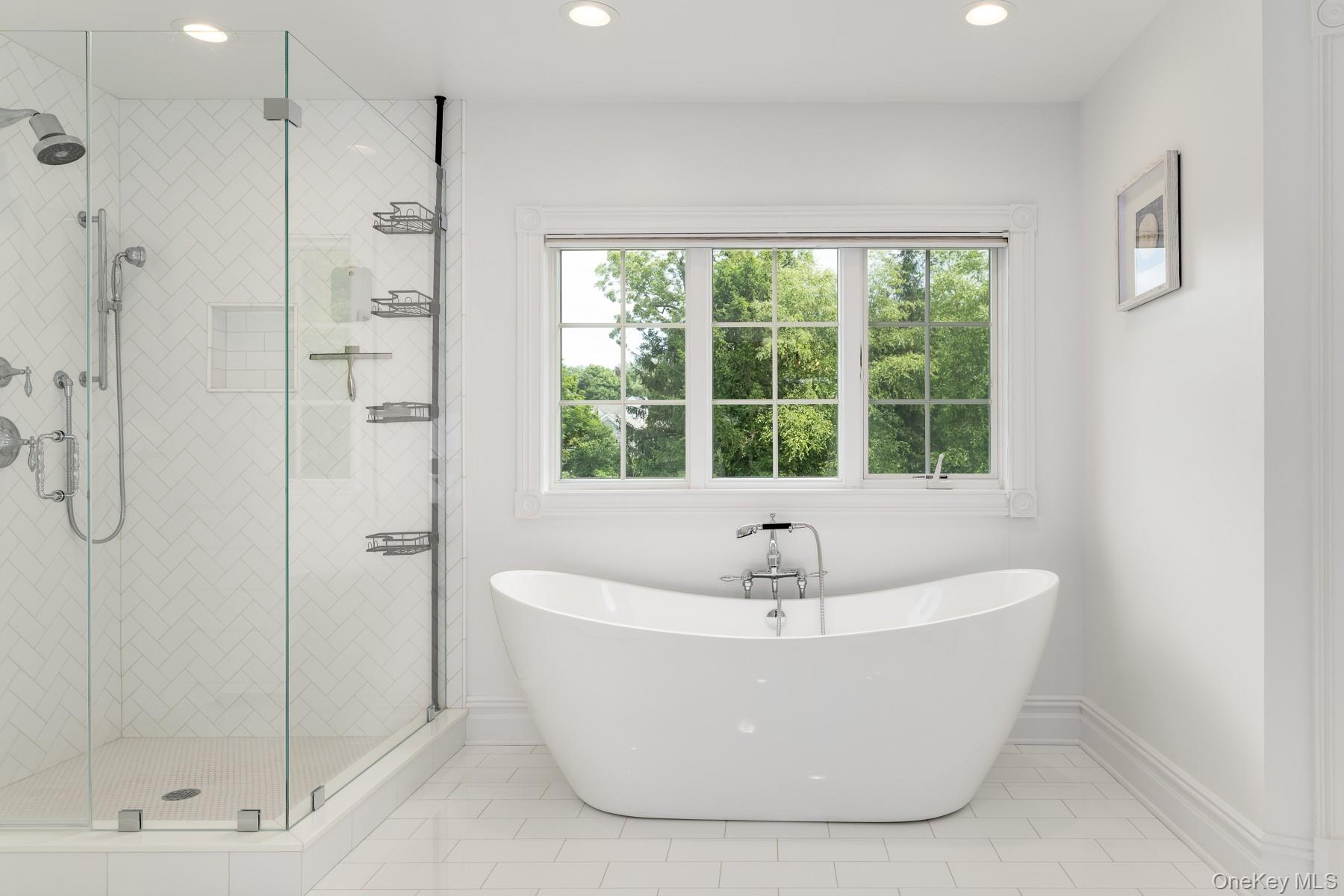 Armonk, New York, 10504, United States, 5 Bedrooms Bedrooms, ,5.5 BathroomsBathrooms,Residential,For Sale,1907943