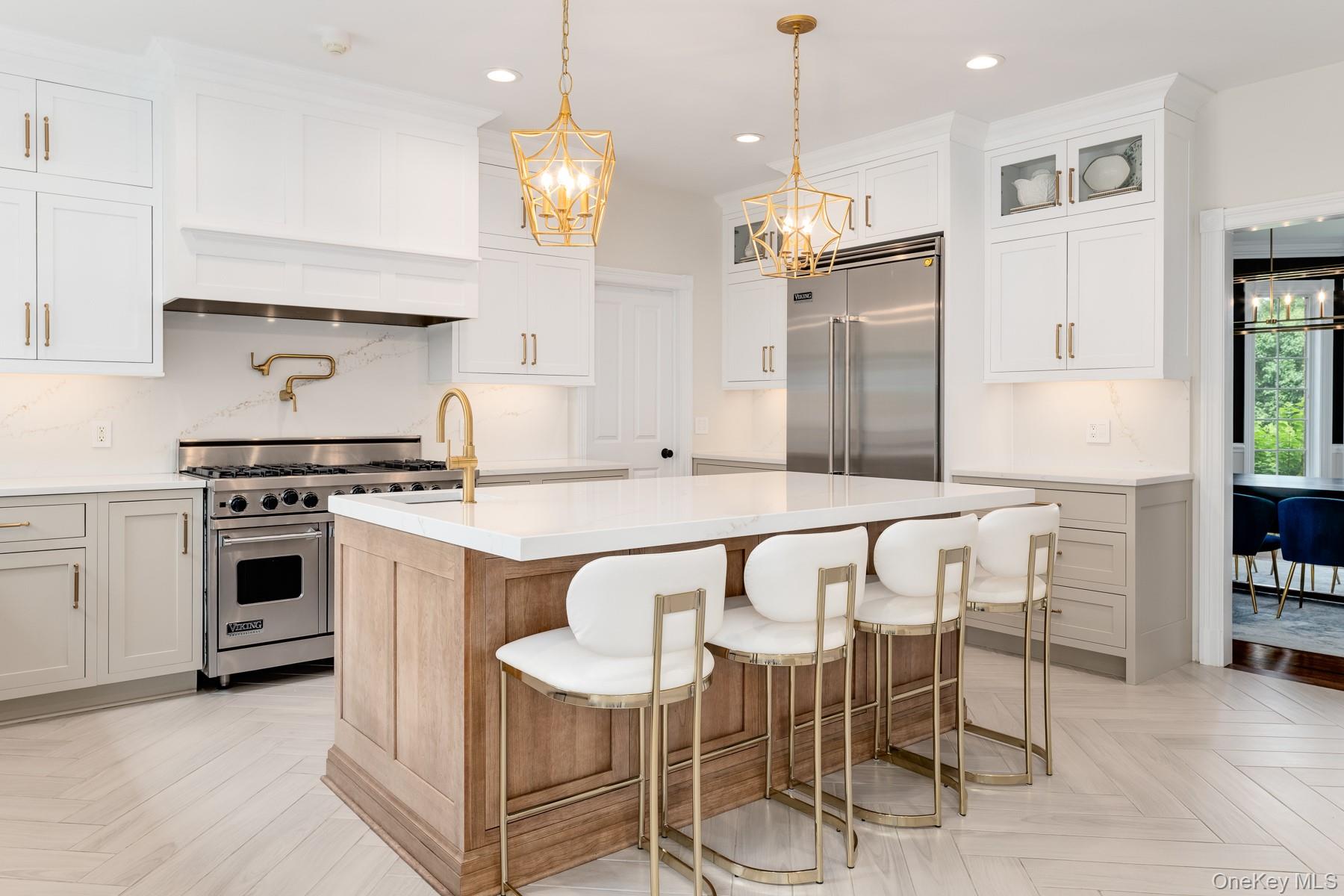 Armonk, New York, 10504, United States, 5 Bedrooms Bedrooms, ,5.5 BathroomsBathrooms,Residential,For Sale,1907943