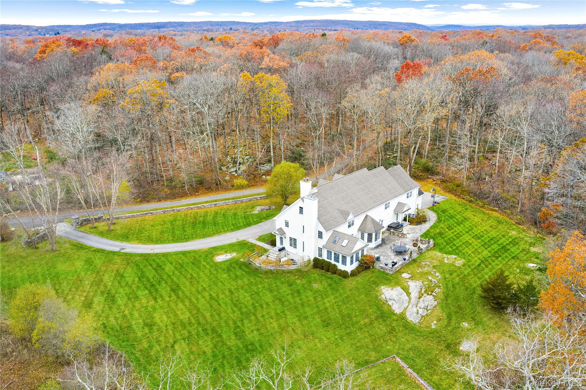 Pound Ridge, New York, 10576, United States, 6 Bedrooms Bedrooms, ,7.5 BathroomsBathrooms,Residential,For Sale,1993978