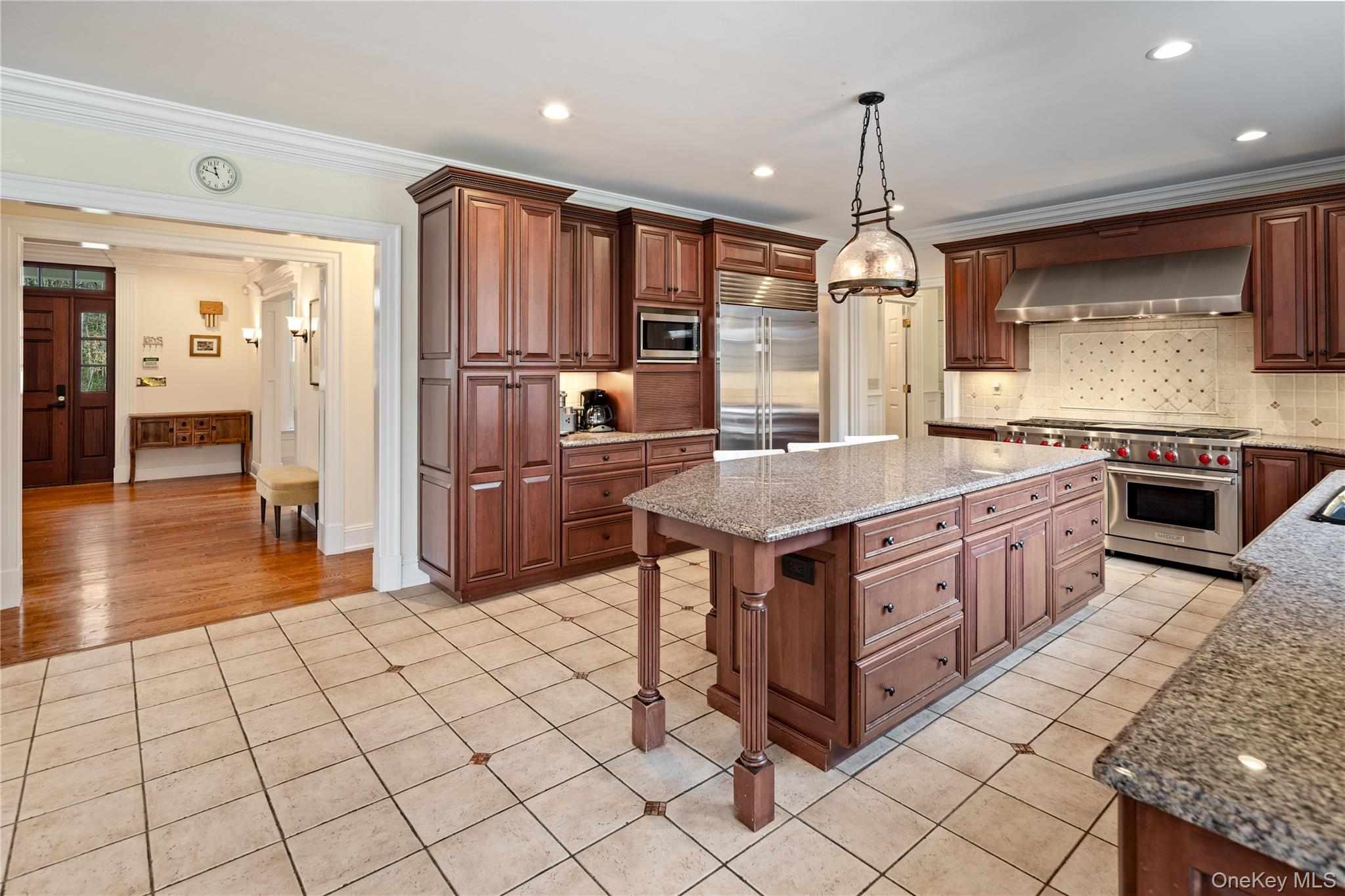 Pound Ridge, New York, 10576, United States, 6 Bedrooms Bedrooms, ,7.5 BathroomsBathrooms,Residential,For Sale,1993978