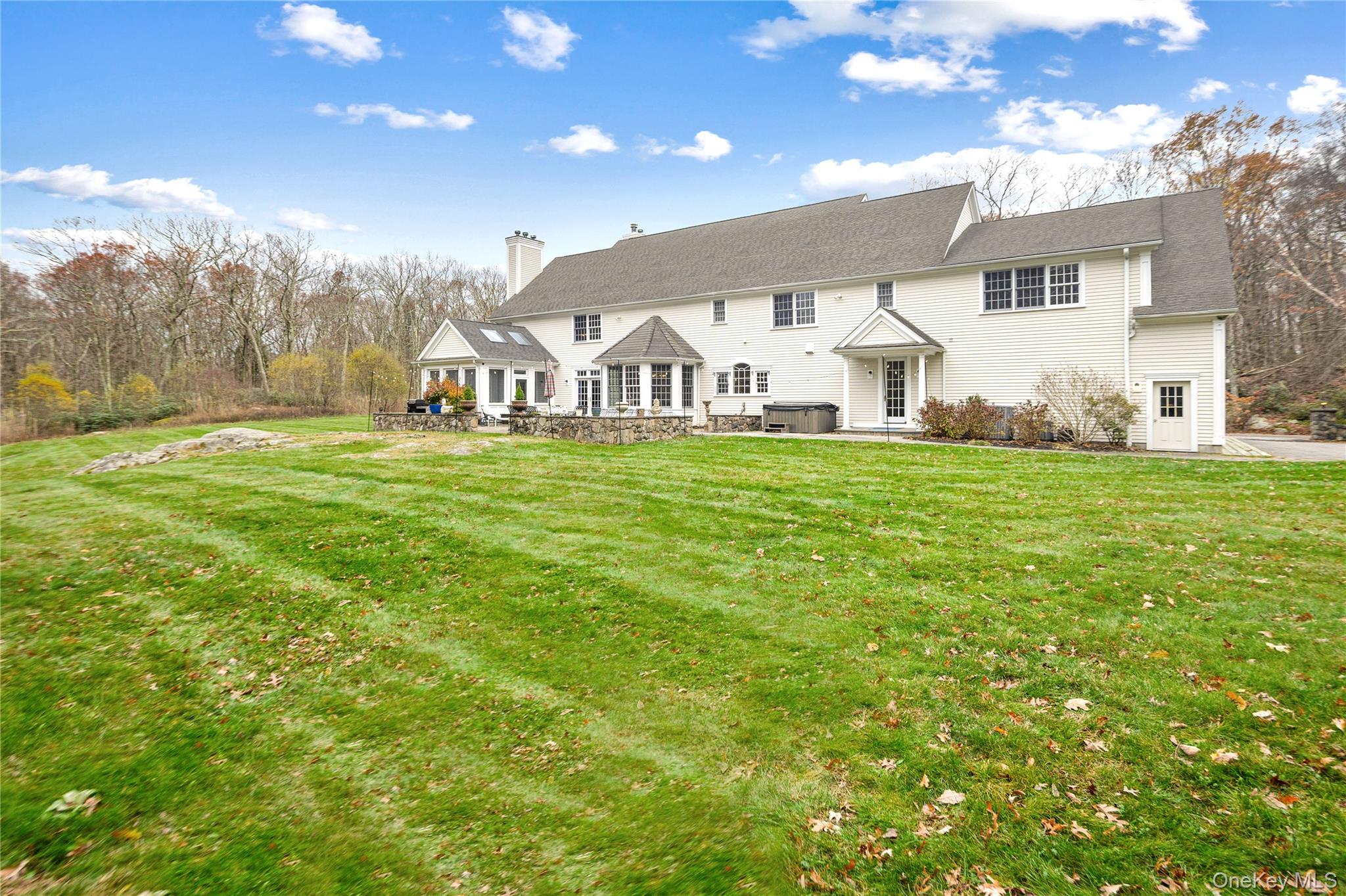 Pound Ridge, New York, 10576, United States, 6 Bedrooms Bedrooms, ,7.5 BathroomsBathrooms,Residential,For Sale,1993978